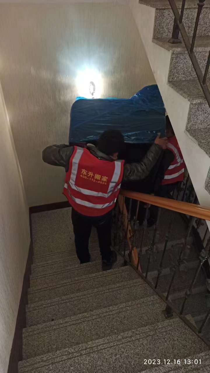 搬運鋼琴